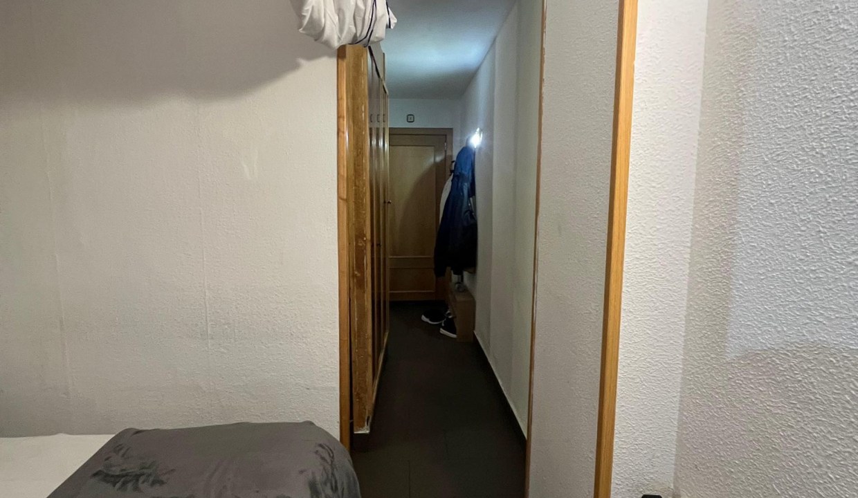 27f13d49-20f8-4191-909c-13b14b8df729