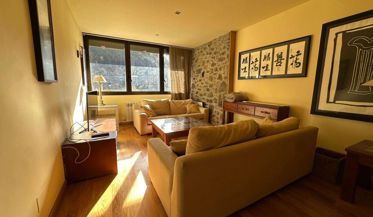 WhatsApp Image 2025-11-18 at 16.46.17 (1)