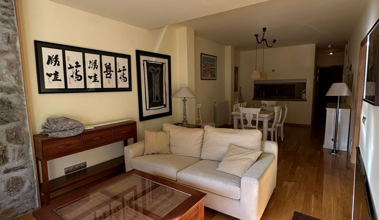 WhatsApp Image 2025-11-18 at 16.46.20 (2)