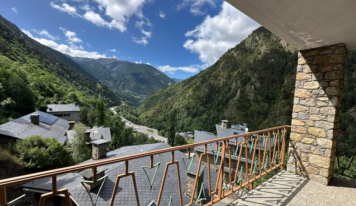 WhatsApp Image 2025-11-20 at 23.31.34 (2)