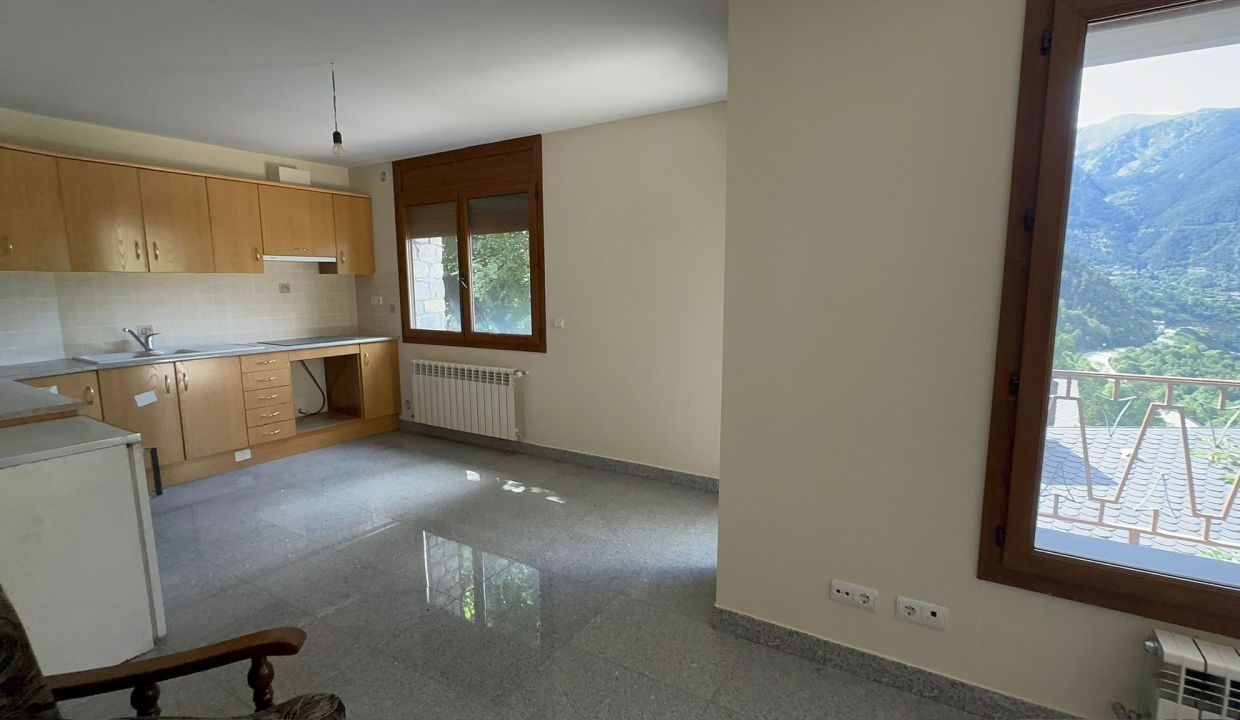 WhatsApp Image 2025-11-20 at 23.31.35 (4)